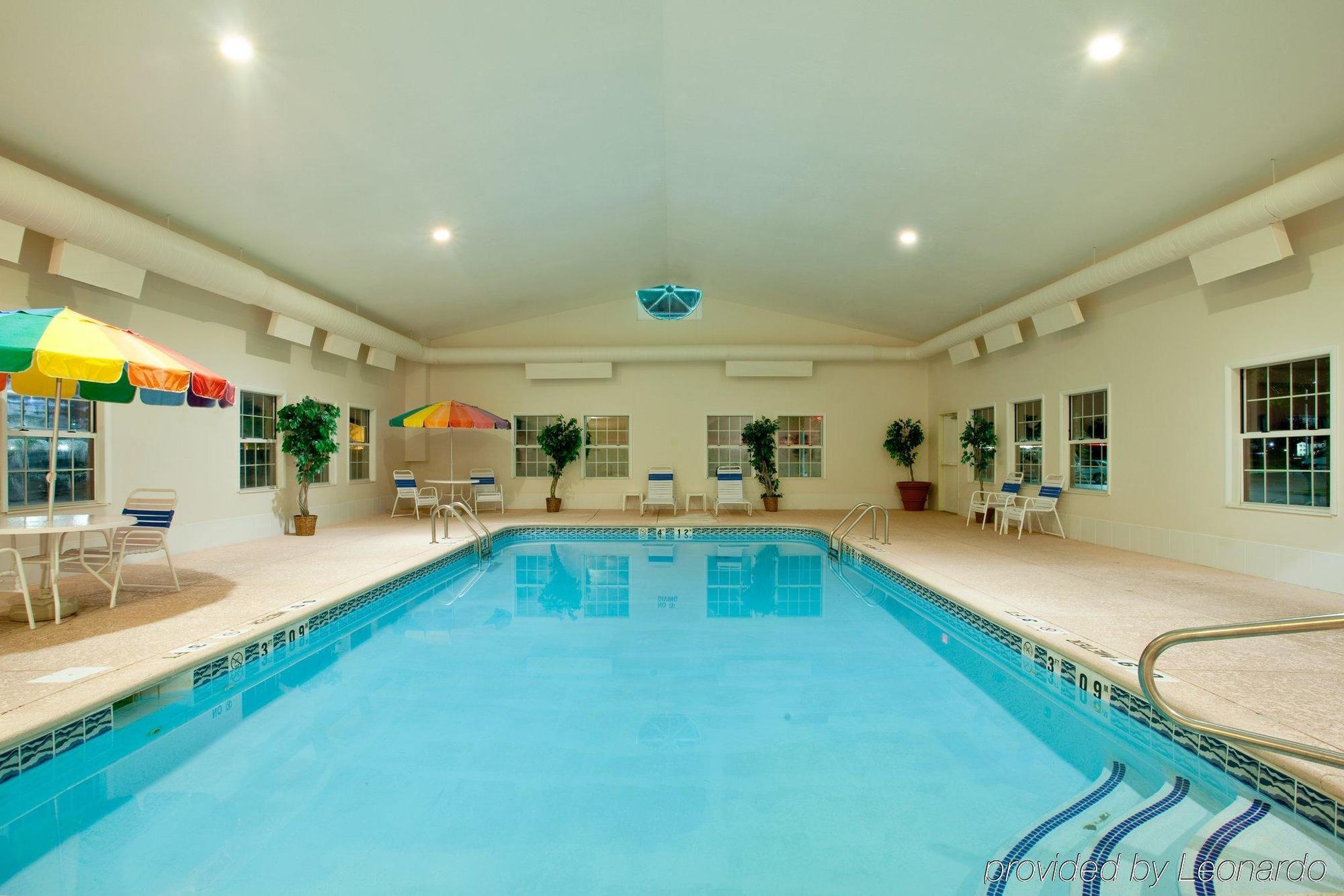 Country & By Radisson Benton Harbor-st Joseph Mi Hotel Benton Harbor