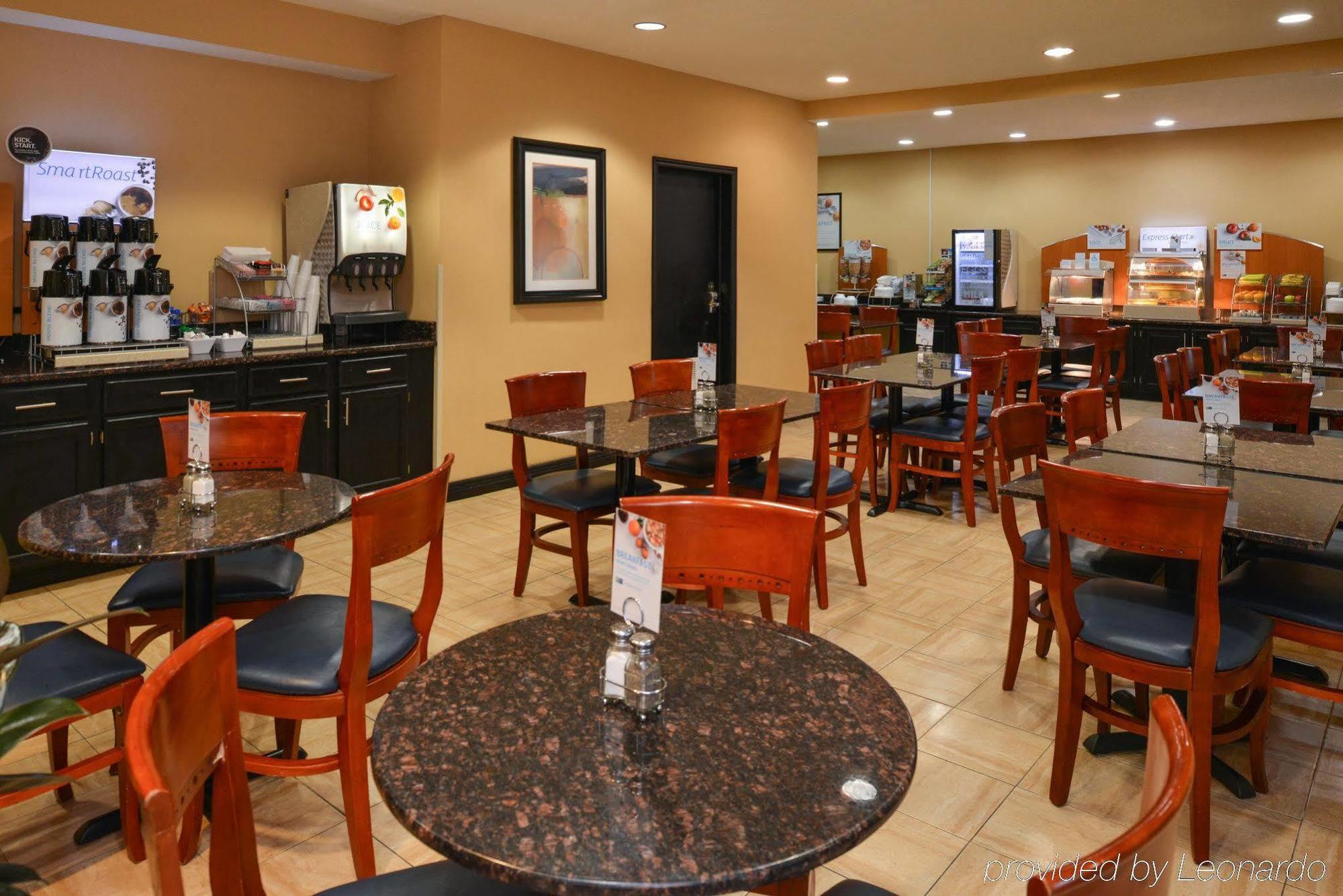 Country & By Radisson Benton Harbor-st Joseph Mi Hotel Benton Harbor