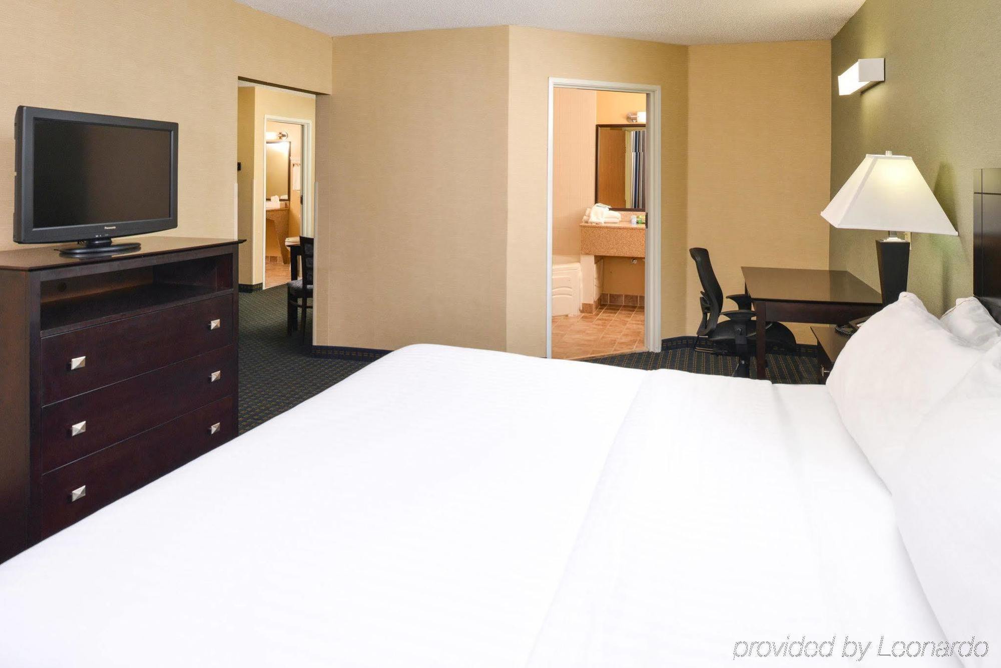 Hotel Country & By Radisson Benton Harbor-st Joseph Mi Benton Harbor