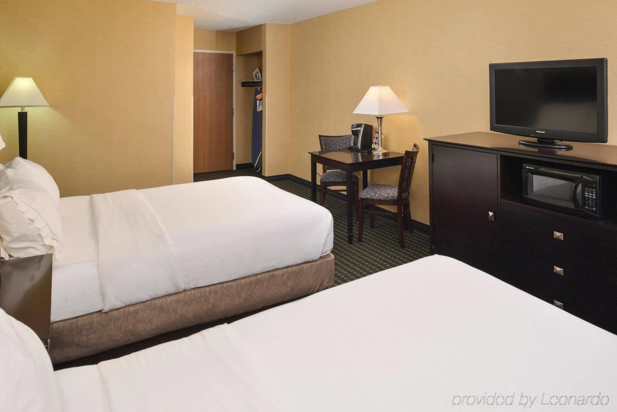 Country & By Radisson Benton Harbor-st Joseph Mi Hotel Benton Harbor