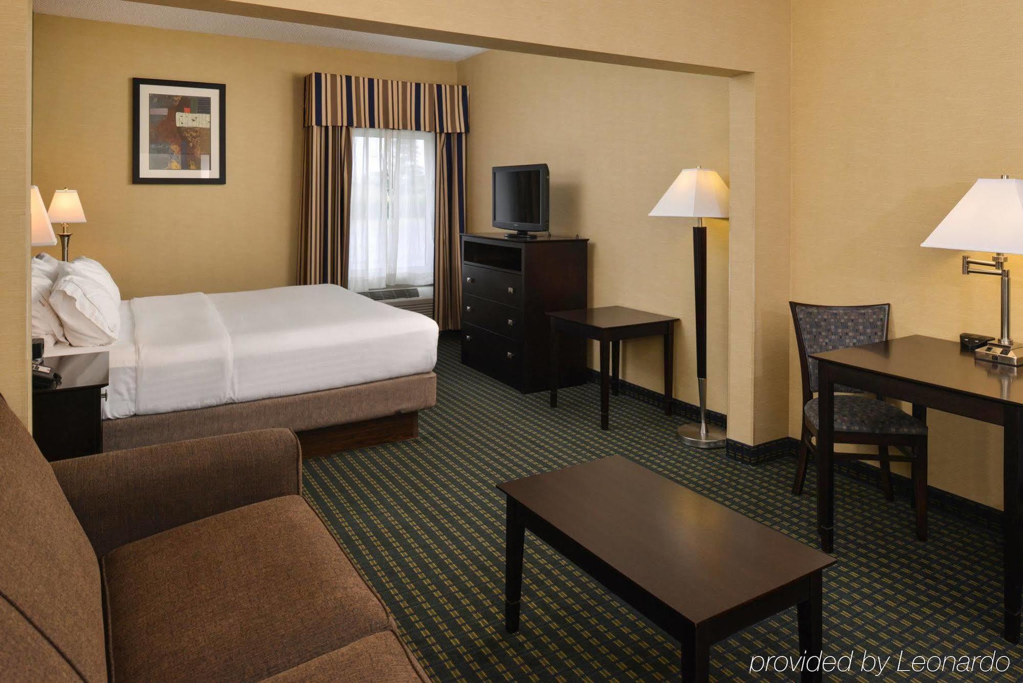 Country & By Radisson Benton Harbor-st Joseph Mi Hotel 2*