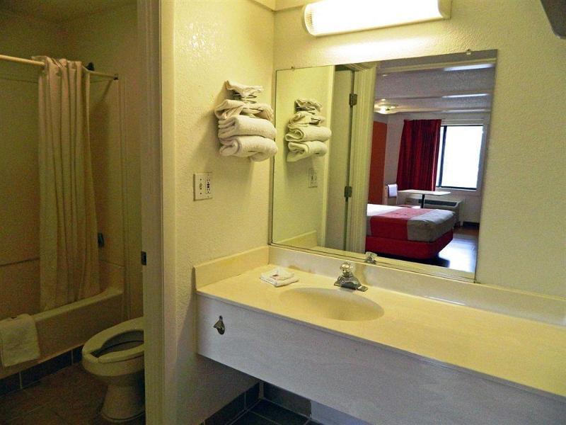 Country & By Radisson Benton Harbor-st Joseph Mi 2* Benton Harbor